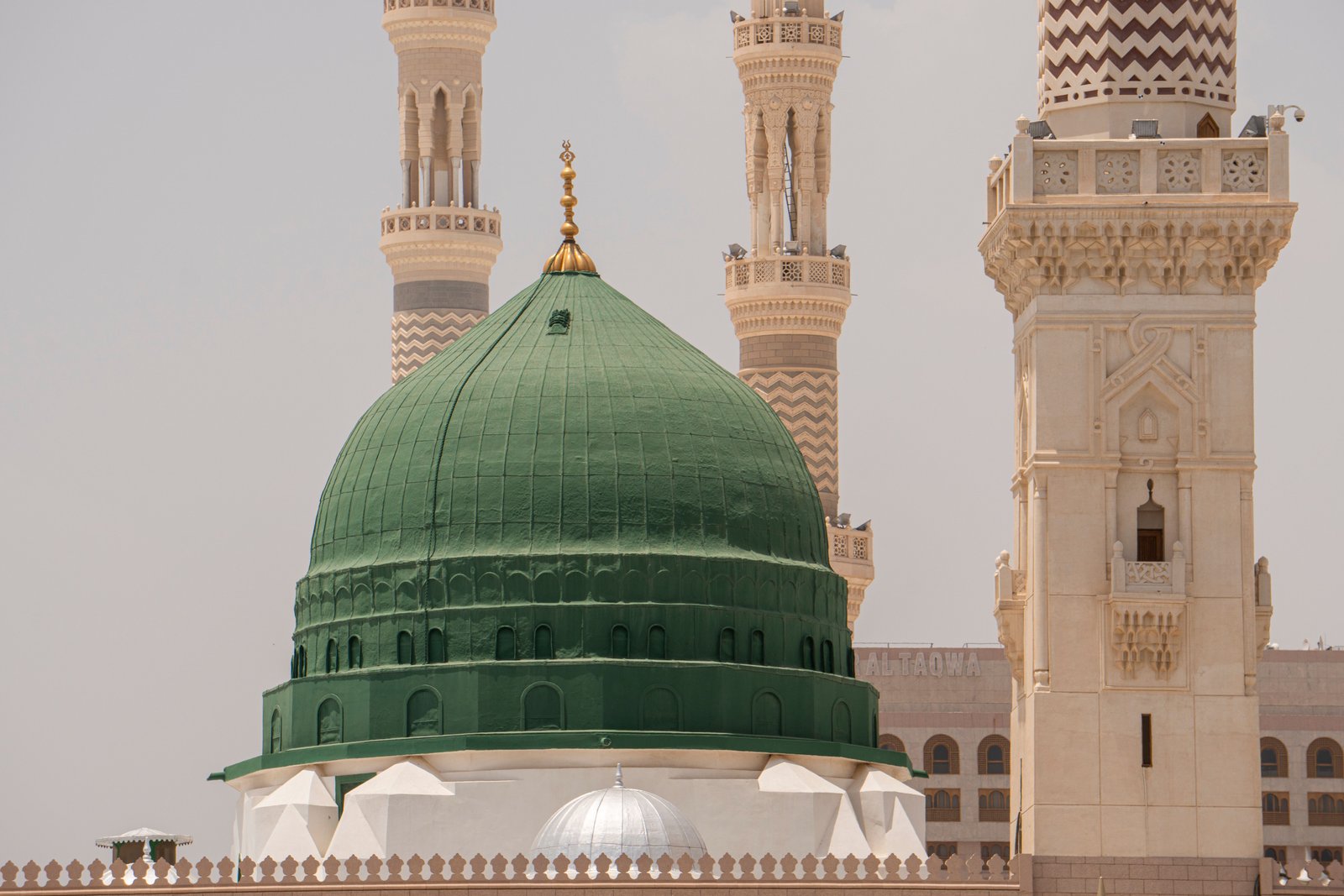 5 Star 10 Nights February 2027 Luxury Umrah Package
